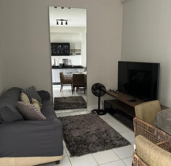 Apartamento 2 Dormitórios, Ed. Mar E Lua