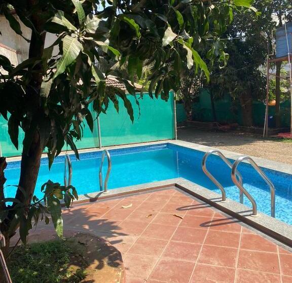 Семейный Номер, Vartak Wadi Smita Villa