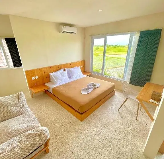 キングサイズベッドのデラックスルーム, Tanawu Airport Hotel Lombok