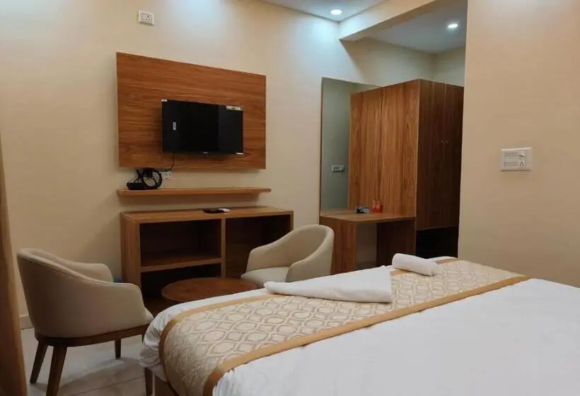 デラックスルーム, The Waves Hotel Sarjapura