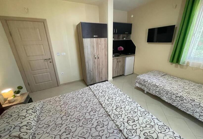 استودیوی استاندارد, Apartments Pericic Lux