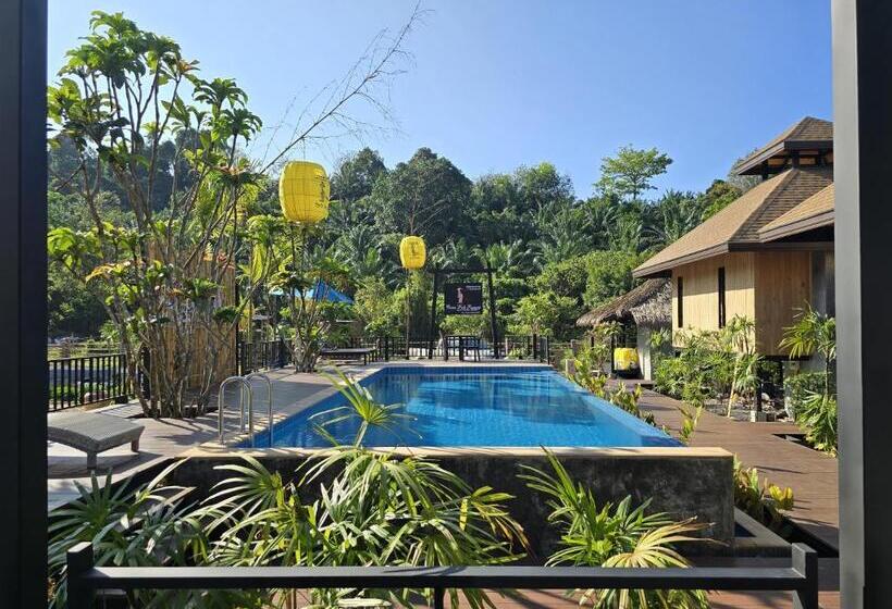 Номер Стандарт Вид на Бассейн, Baan Koh Kwang Pool Villa Krabi