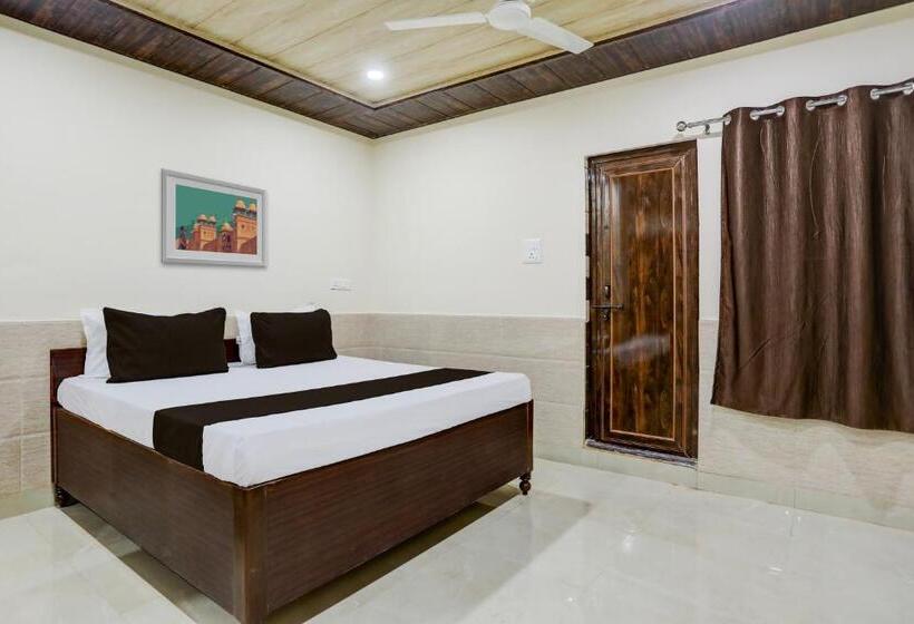 Трехместный Номер Классика, Super Hotel O Varanasi Near Banaras Junction