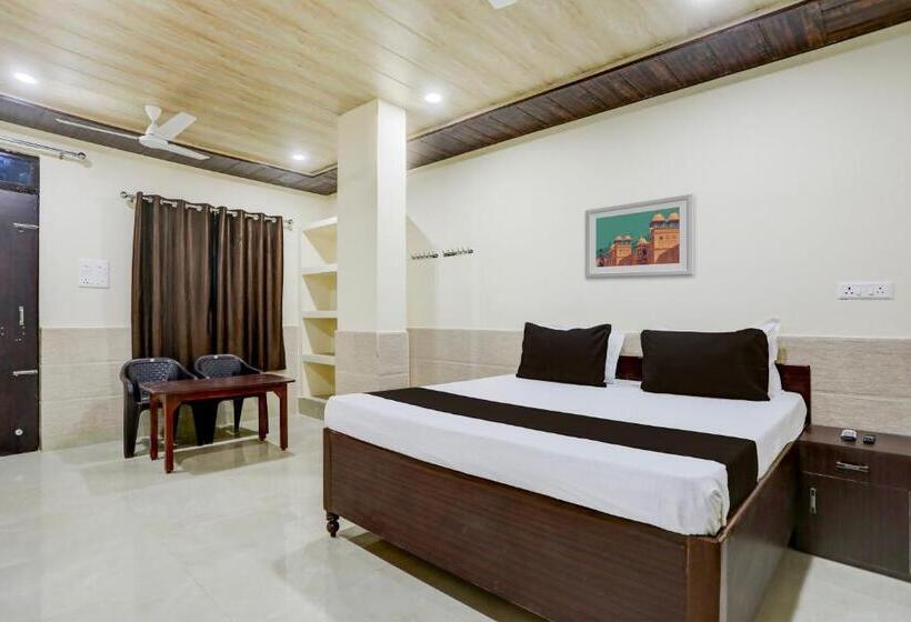 Трехместный Номер Классика, Super Hotel O Varanasi Near Banaras Junction