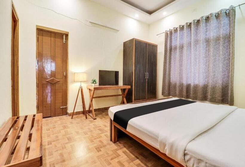 חדר קלאסי לשלושה, O Sky Inn Residency