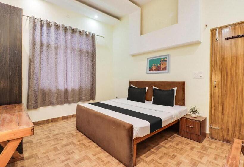 חדר קלאסי לשלושה, O Sky Inn Residency