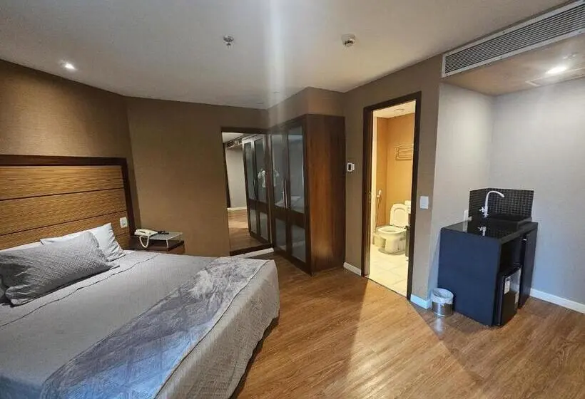 سوییت لوکس, Flat 422 Na Avenida Ibirapuera Sp