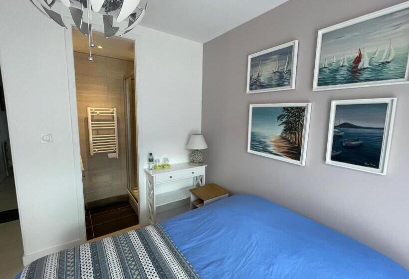 スタンダードルーム, Les Néreides