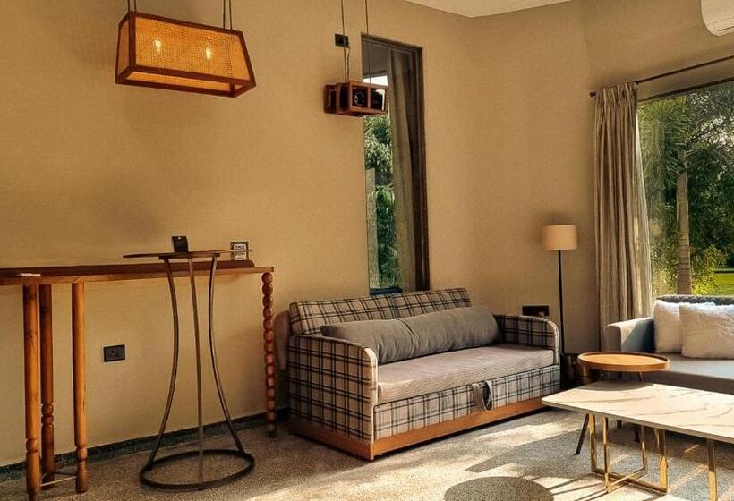 전용 풀장 스위트, Giovanni Village Resort