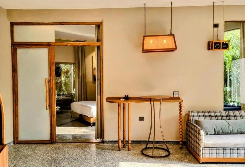 전용 풀장 스위트, Giovanni Village Resort