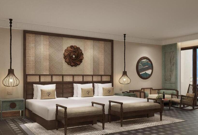 اتاق خانوادگی, The Signature Hoi An