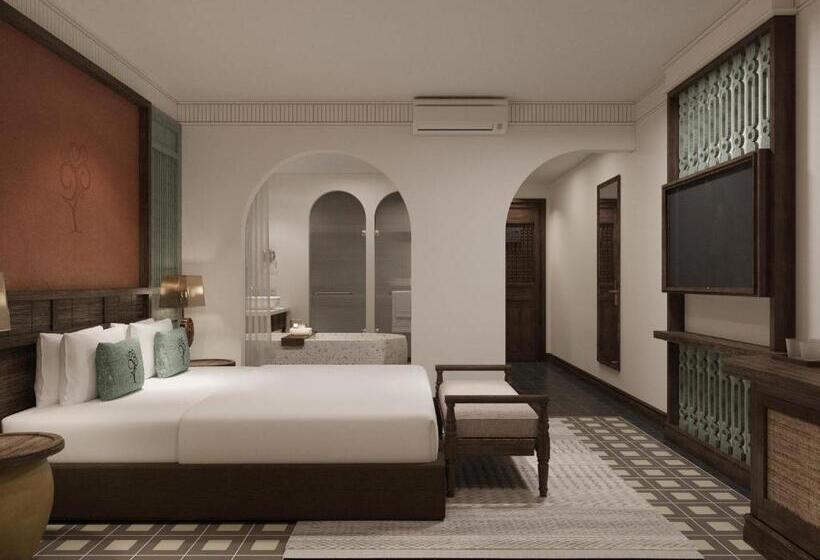 سوییت, The Signature Hoi An