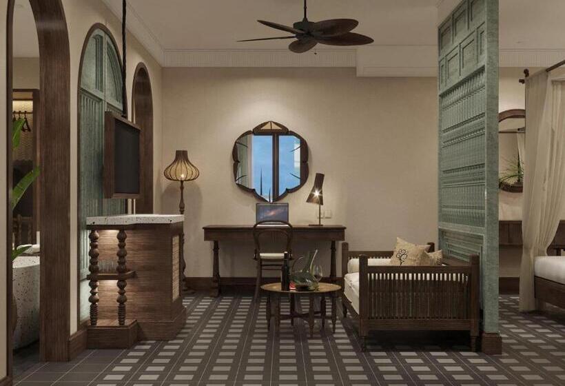 سوییت, The Signature Hoi An