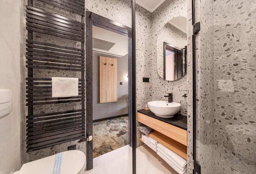 スタンダードインサイドビュールーム, Urban