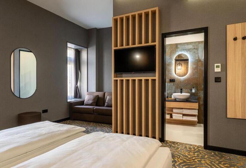 スーペリアファミリールーム, Urban