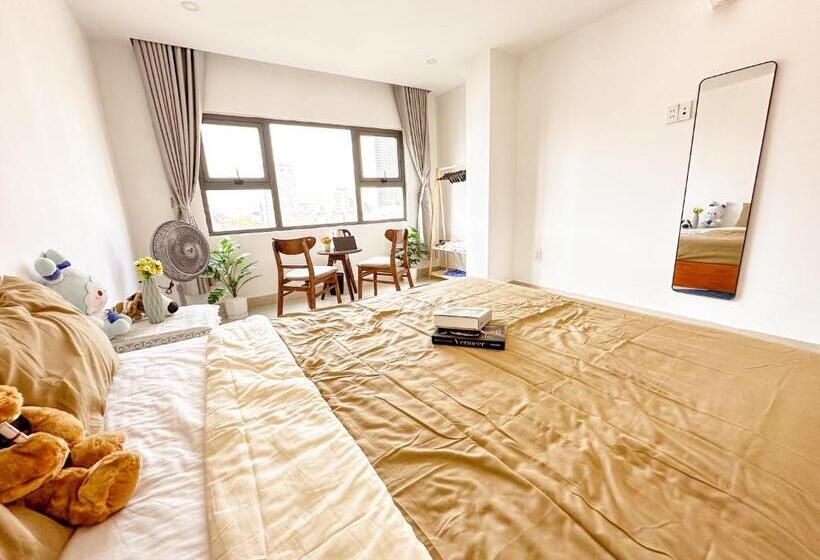 اتاق استاندارد, Hồng Châu