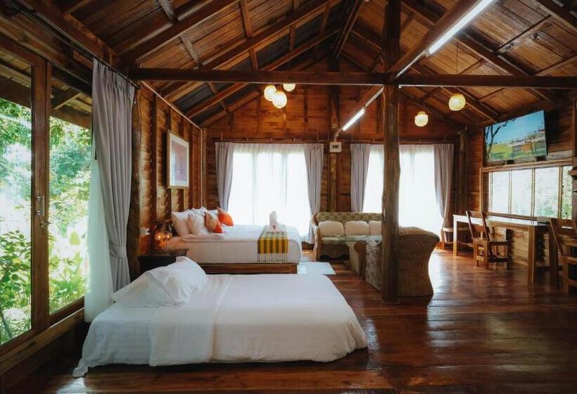 Habitación Deluxe, บ้านสวนแก้วคำแพง Baan Suan Kaew Khampaeng