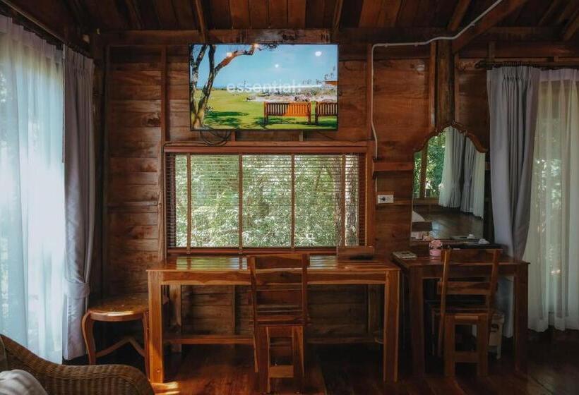 Habitación Deluxe, บ้านสวนแก้วคำแพง Baan Suan Kaew Khampaeng