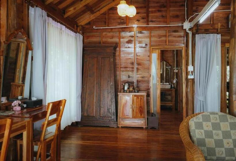 デラックスルーム, บ้านสวนแก้วคำแพง Baan Suan Kaew Khampaeng