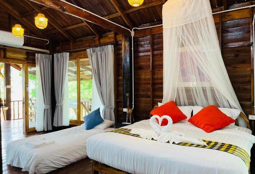 Cameră Standard Pat King Size, บ้านสวนแก้วคำแพง Baan Suan Kaew Khampaeng