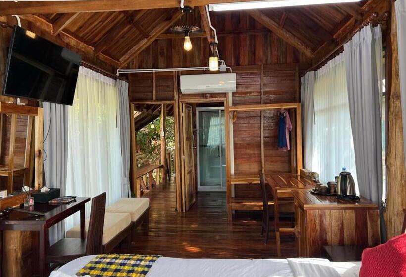 ベーシックルーム, บ้านสวนแก้วคำแพง Baan Suan Kaew Khampaeng