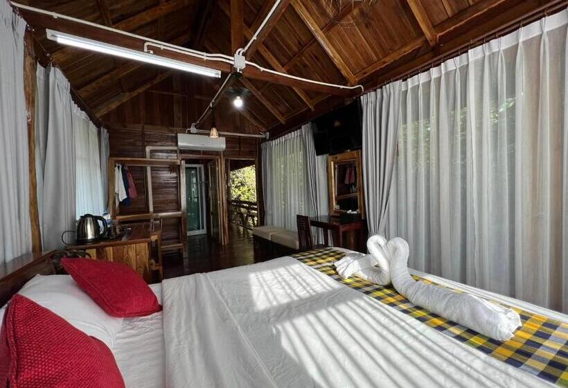 Habitación Estándar, บ้านสวนแก้วคำแพง Baan Suan Kaew Khampaeng
