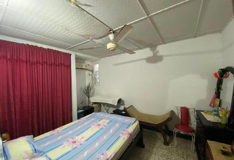 バス共有のスタンダードルーム, Casa Vecina Hostal