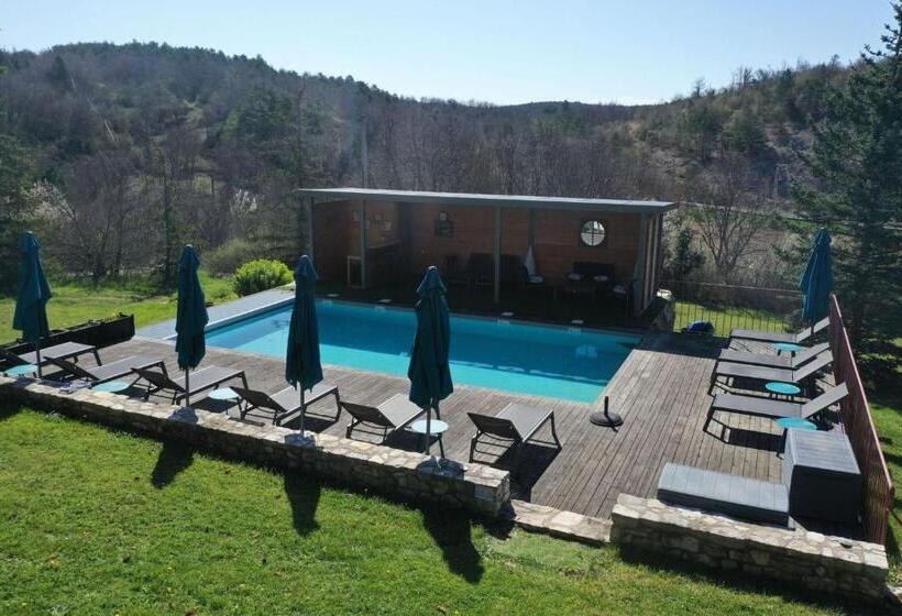 Четырехместный Номер Стандарт, Domaine De Piedmoure, Gîte Parme 2 Chambres, Piscine, Terrasse Privée