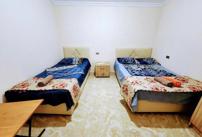اتاق استاندارد سه تخته با سرویس بهداشتی مشترک, Guest House Nona