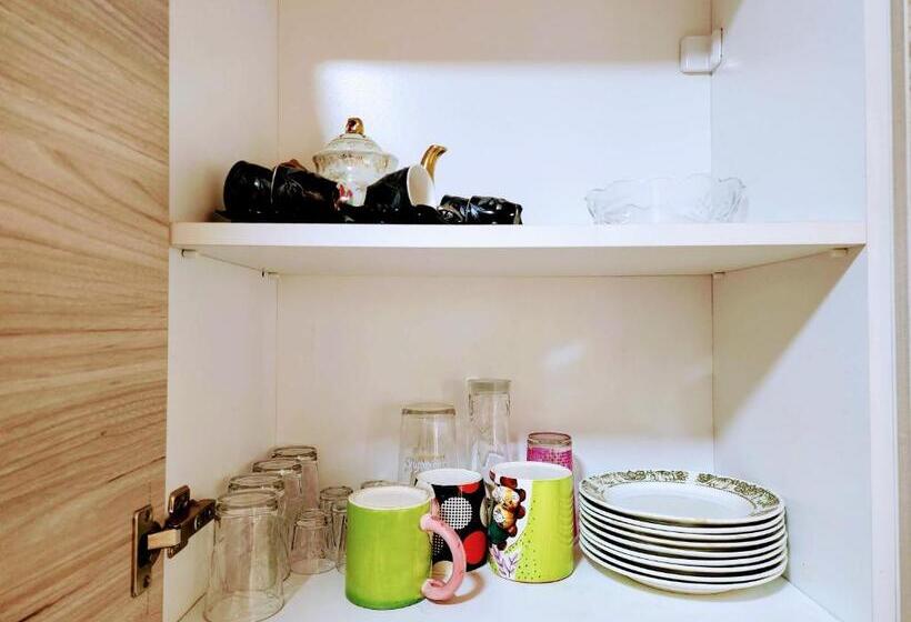 اتاق استاندارد سه تخته با سرویس بهداشتی مشترک, Guest House Nona