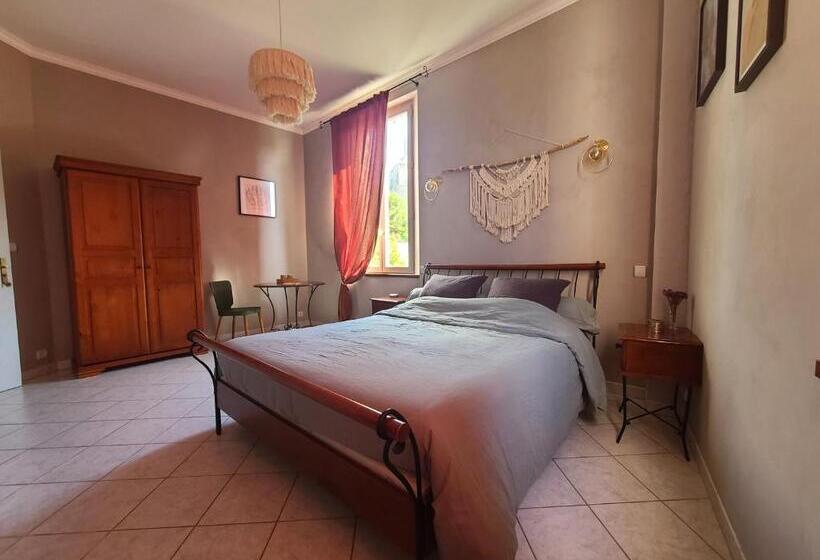 디럭스 룸, Les Dépendances Du Château