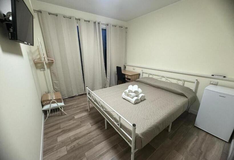 חדר סטנדרט לארבעה, Park 20 Guest House