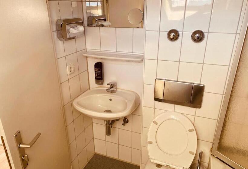 اتاق استاندارد یک نفره, Stay Inn Central Station