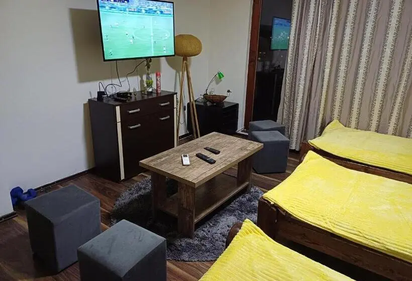 اتاق استاندارد سه تخته با بالکن, Himber Rooms