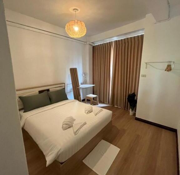 Quarto Estandar Individual, Thai Siwilai Hostel By Tcd