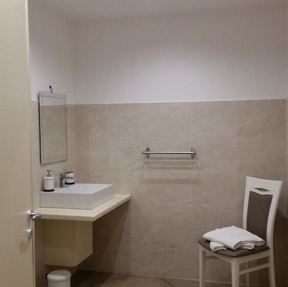 舒适三人间, B&b Del Borgo