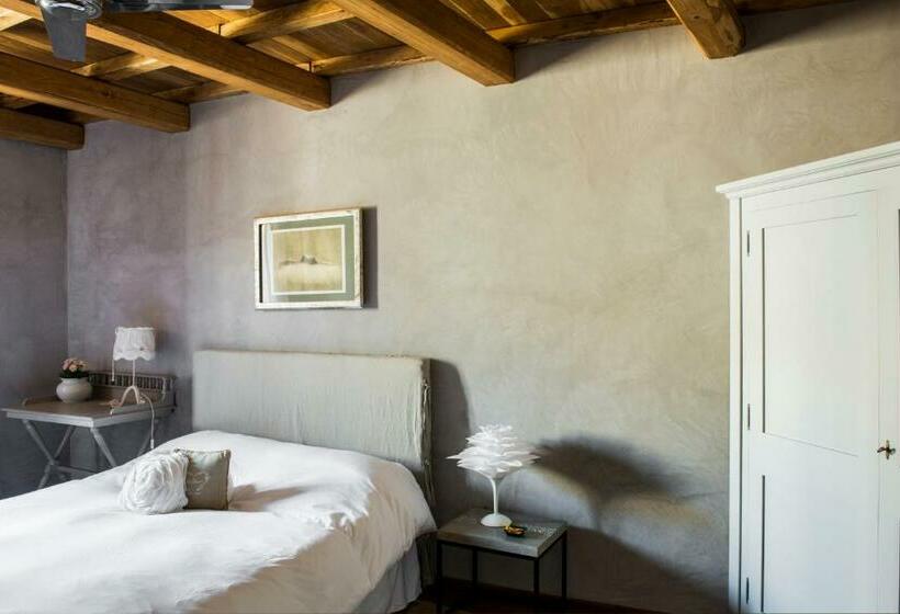 Полулюкс, Boutique B&b Residenza Farnese