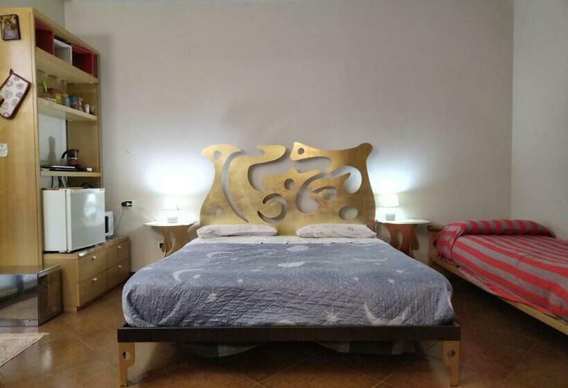 اتاق استاندارد با چشمانداز باغ, Camera Viadelgolf 41