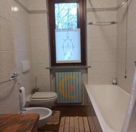 اتاق استاندارد با چشمانداز باغ, Camera Viadelgolf 41