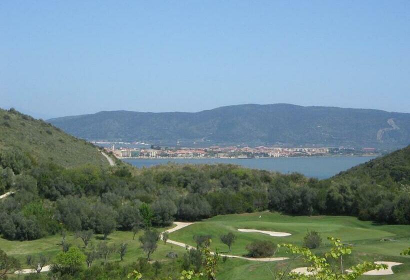 Номер Стандарт Трехместный, Country Relais La Mortella