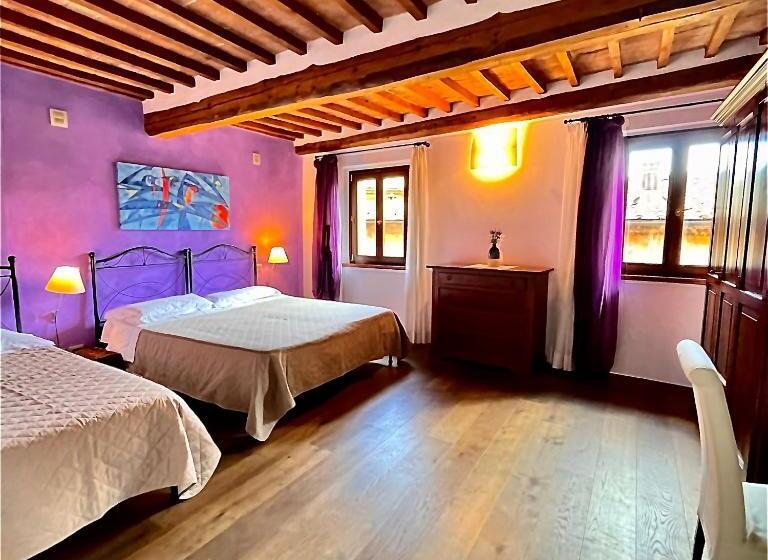 חדר קלאסי לשלושה, La Dimora Nel Corso