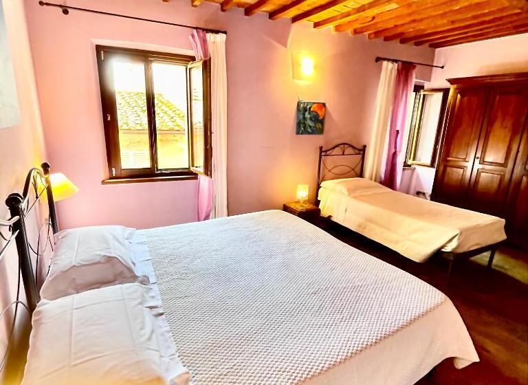 חדר קלאסי לשלושה, La Dimora Nel Corso