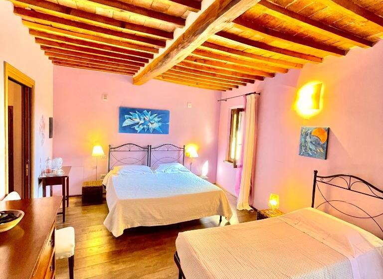 חדר קלאסי לשלושה, La Dimora Nel Corso