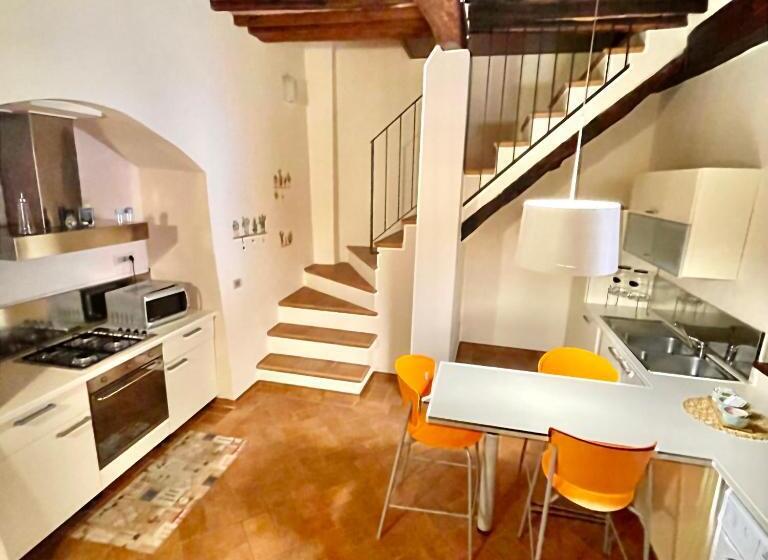 דירת חדר, La Dimora Nel Corso