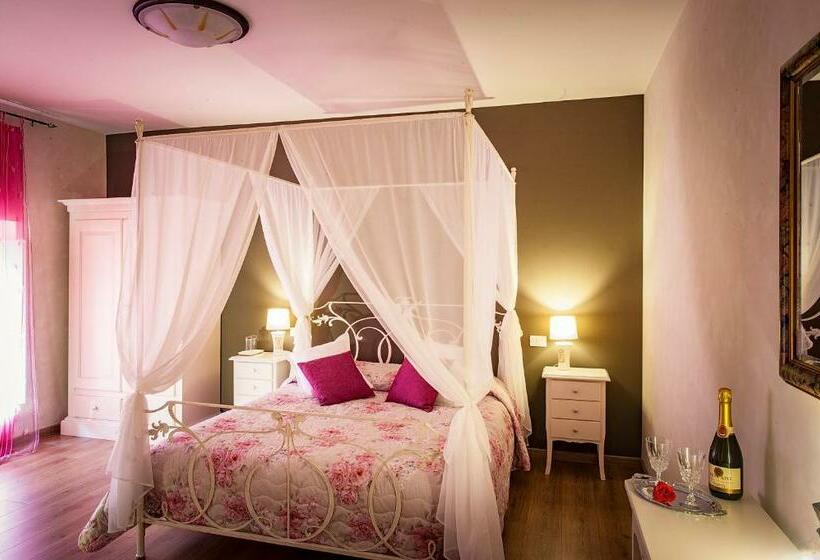 デラックスファミリールーム, La Rocchetta