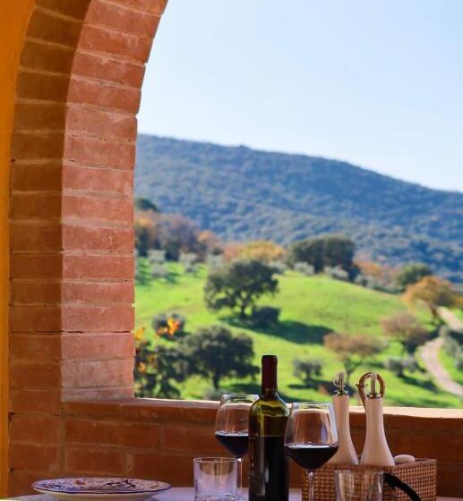 شقة غرفتين, Madonna del Poggio