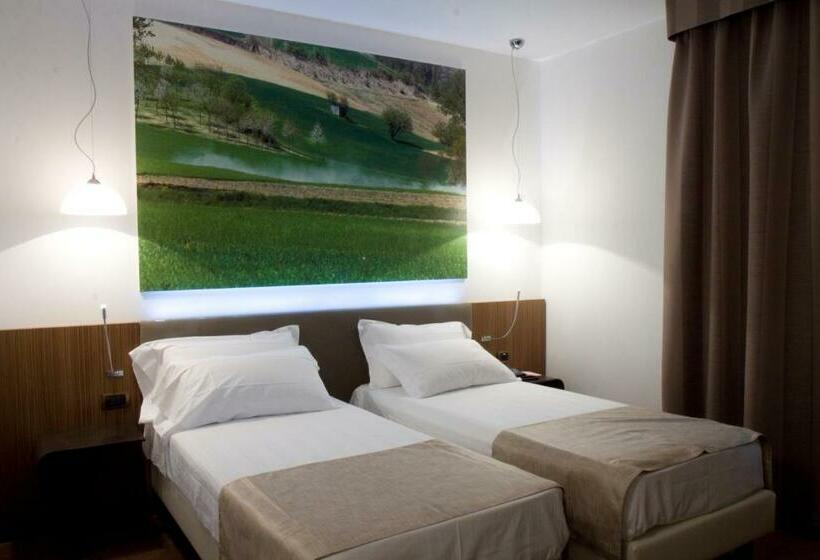 חדר סטנדרט, Hm Motel