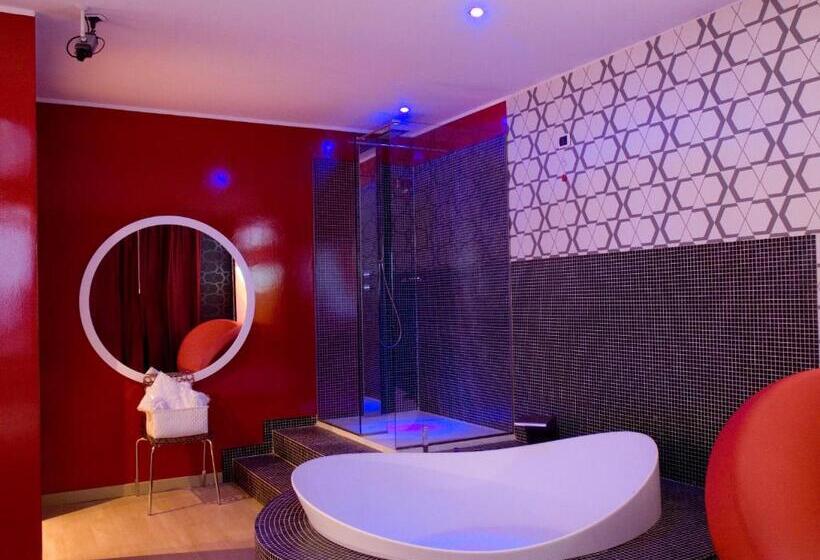 סוויטת סופריור, Hm Motel