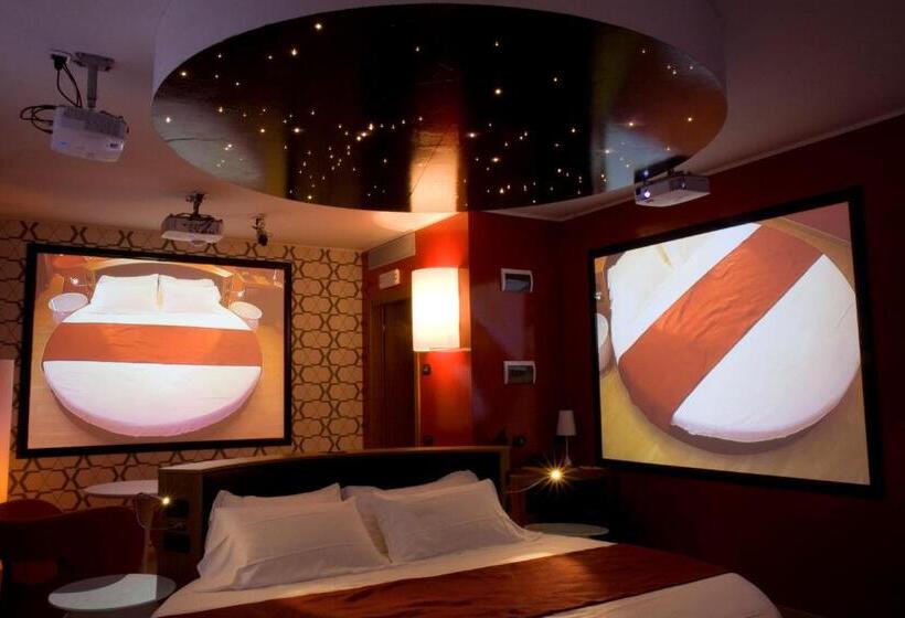 סוויטת סופריור, Hm Motel