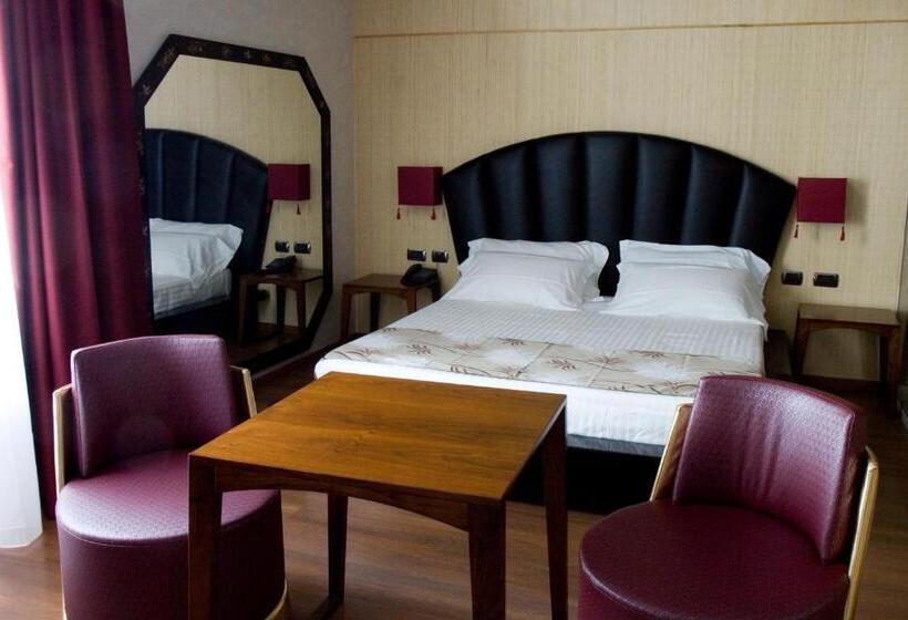 جناح ديلوكس, Hm Motel